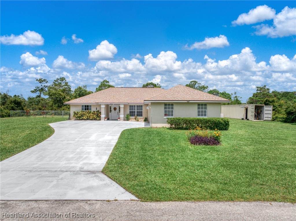 421 Buchanan Avenue - Photo 1