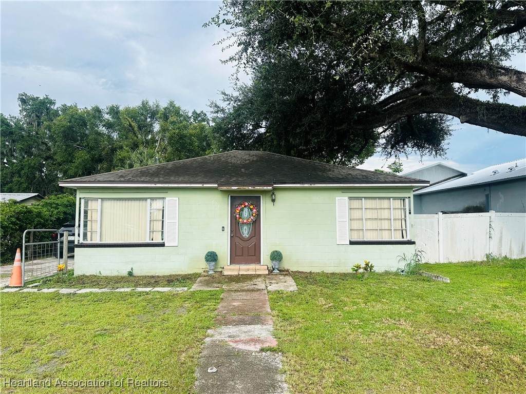 614 Florida Avenue - Photo 1