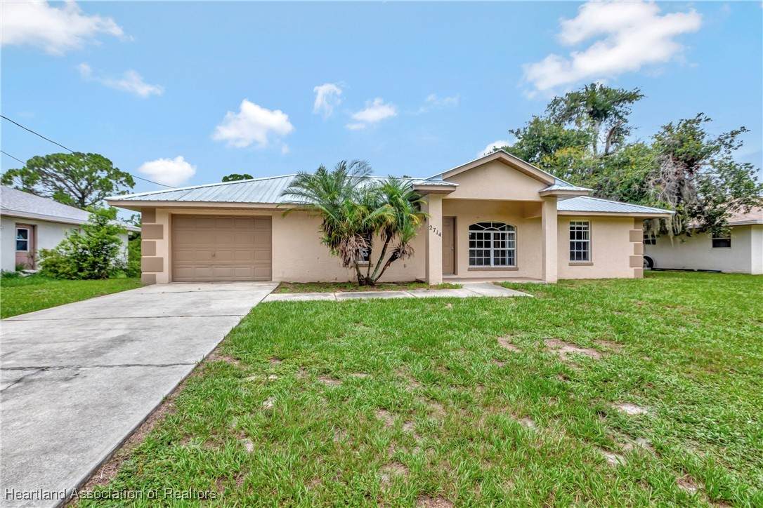 2714 Valerie Boulevard - Photo 1