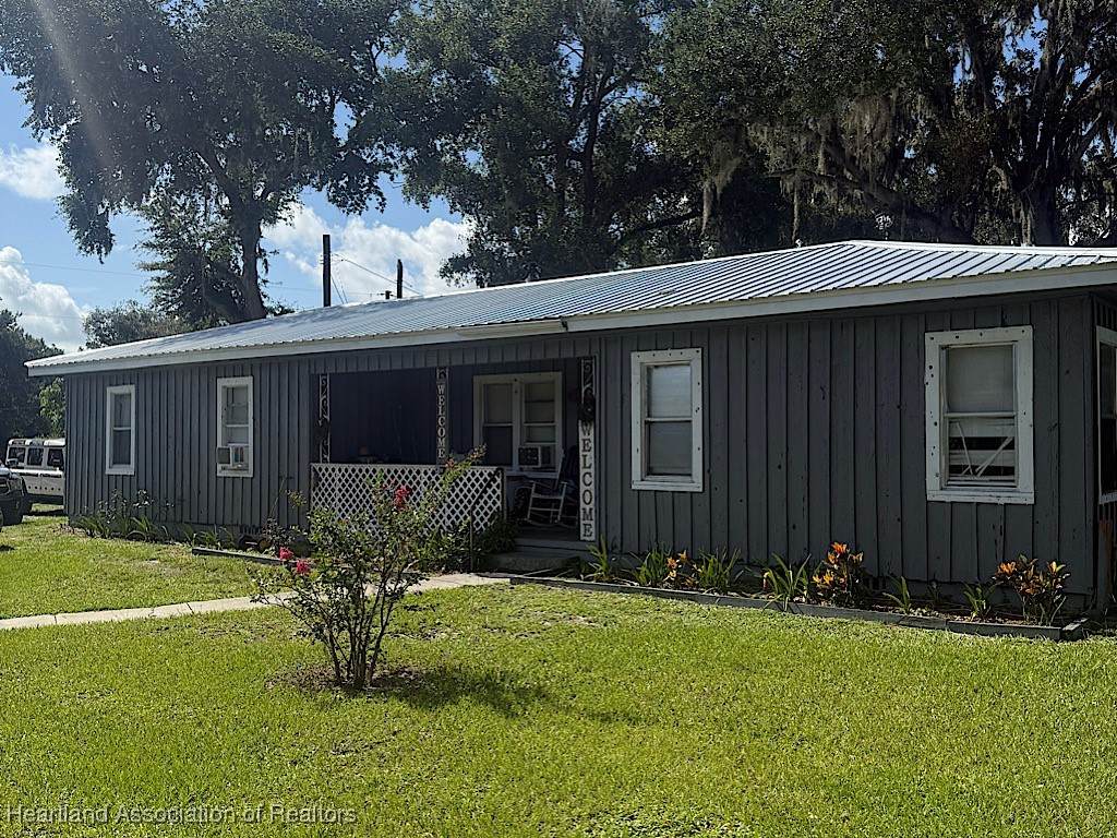 630 Bay Street - Photo 1