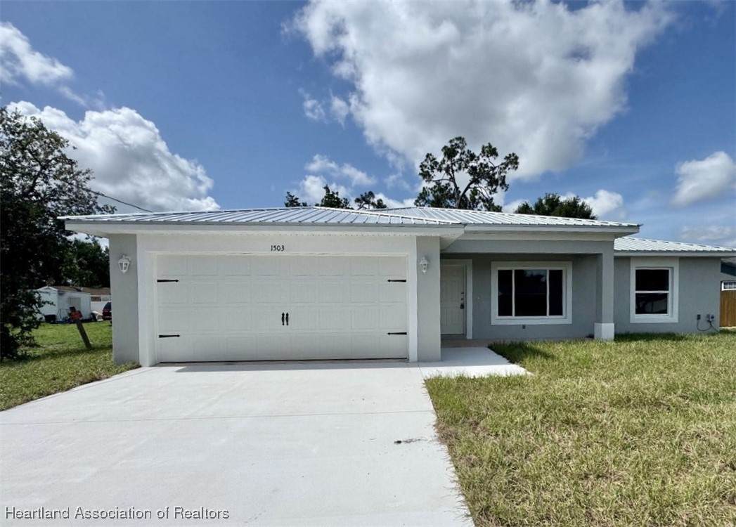 1503 Gramarcy Avenue - Photo 1