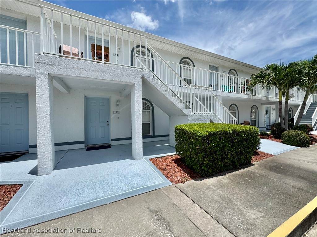 203 Stephen Drive - Photo 1