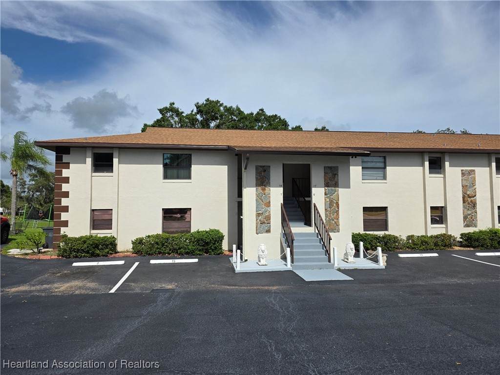 7 A Miracle Avenue - Photo 1