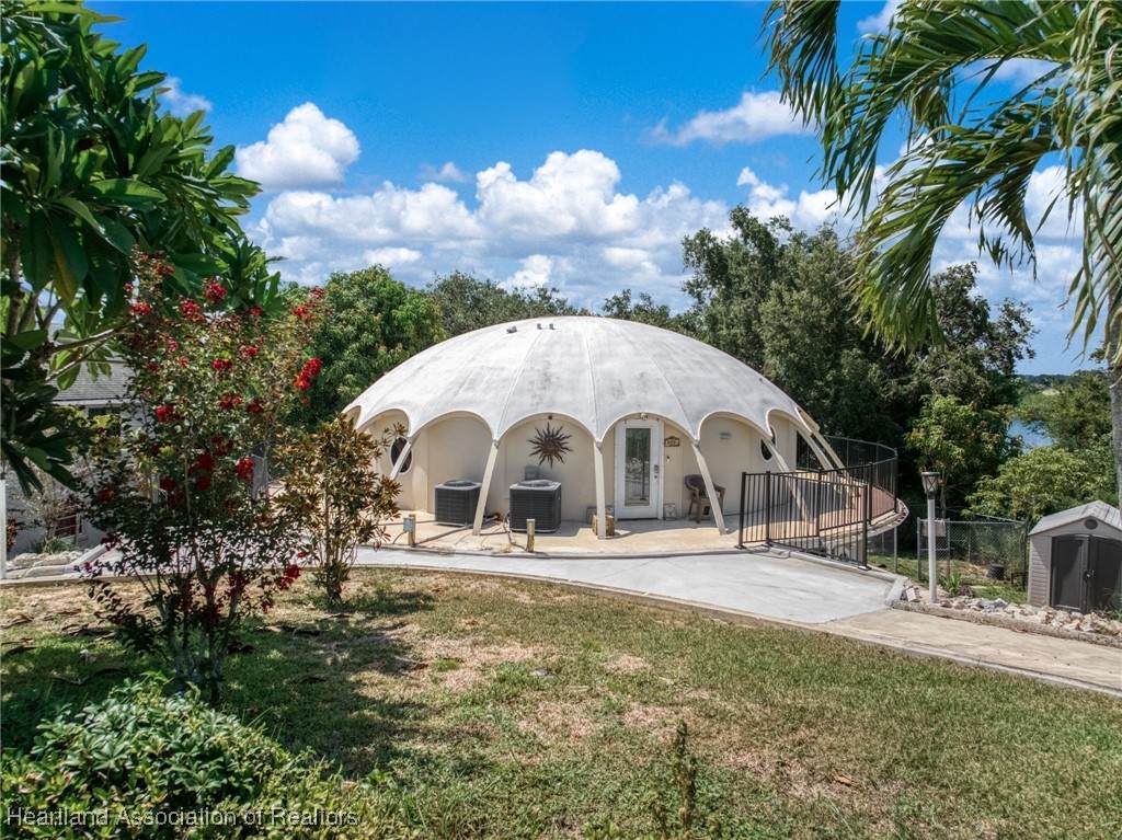 201 Rachard Boulevard - Photo 1