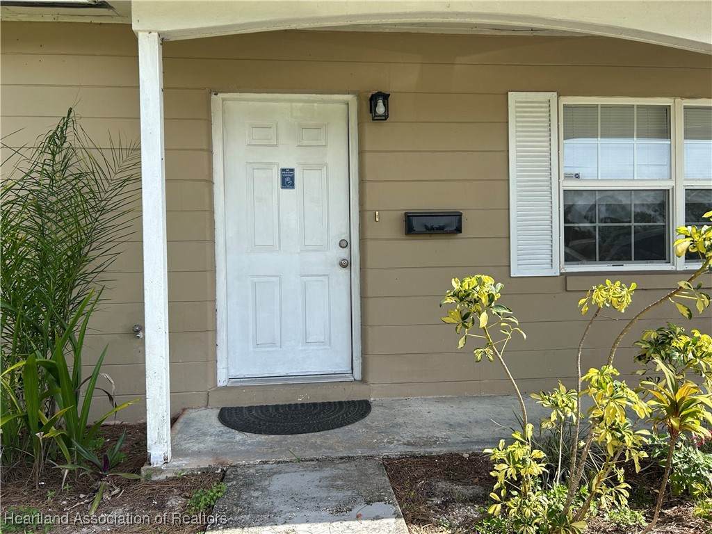 124 Swallow Avenue - Photo 1