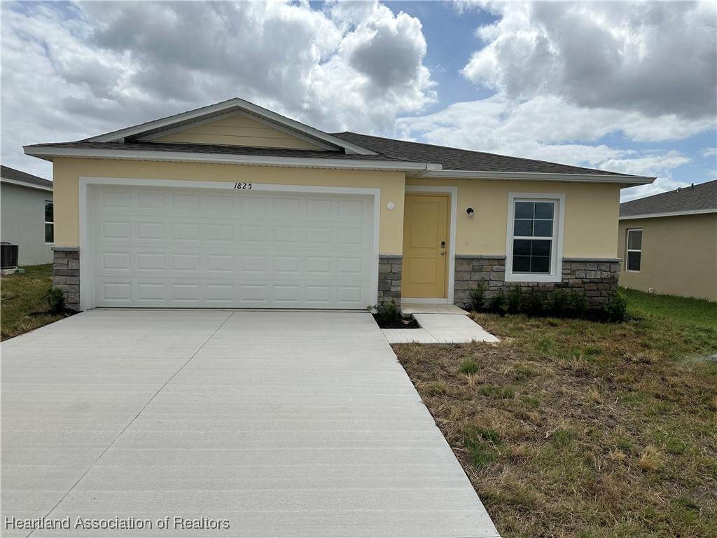 1825 Grand Ridge Street - Photo 1