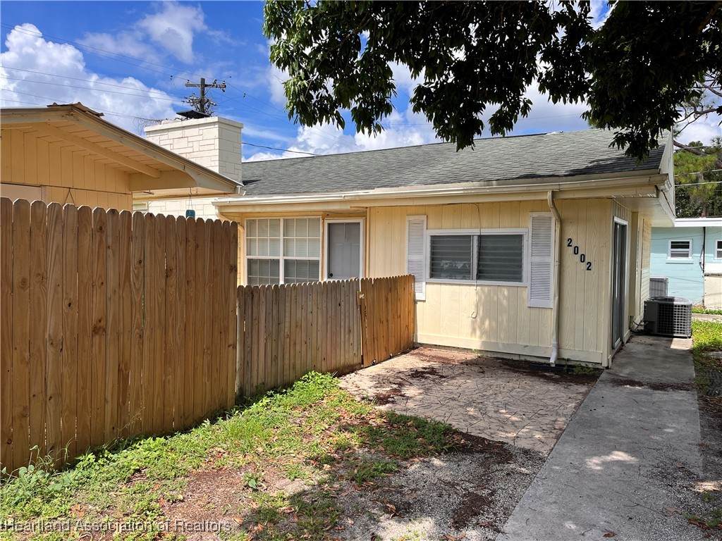 2002 Sugrue Avenue - Photo 1