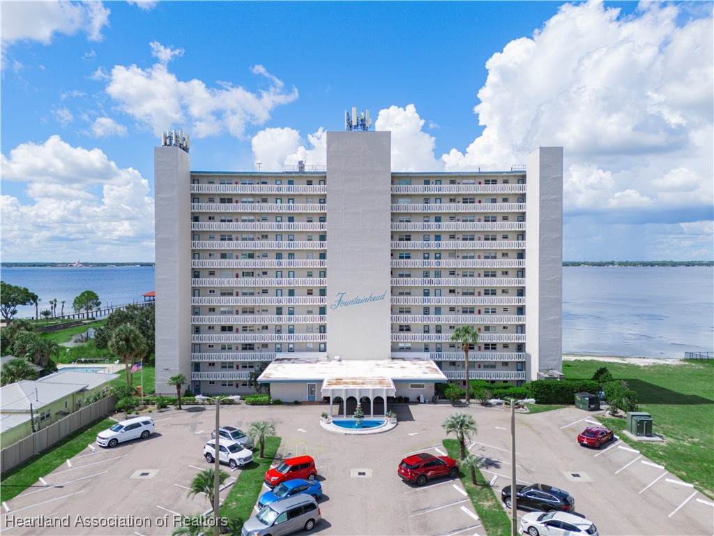 2131 Lakeview Drive - Photo 1