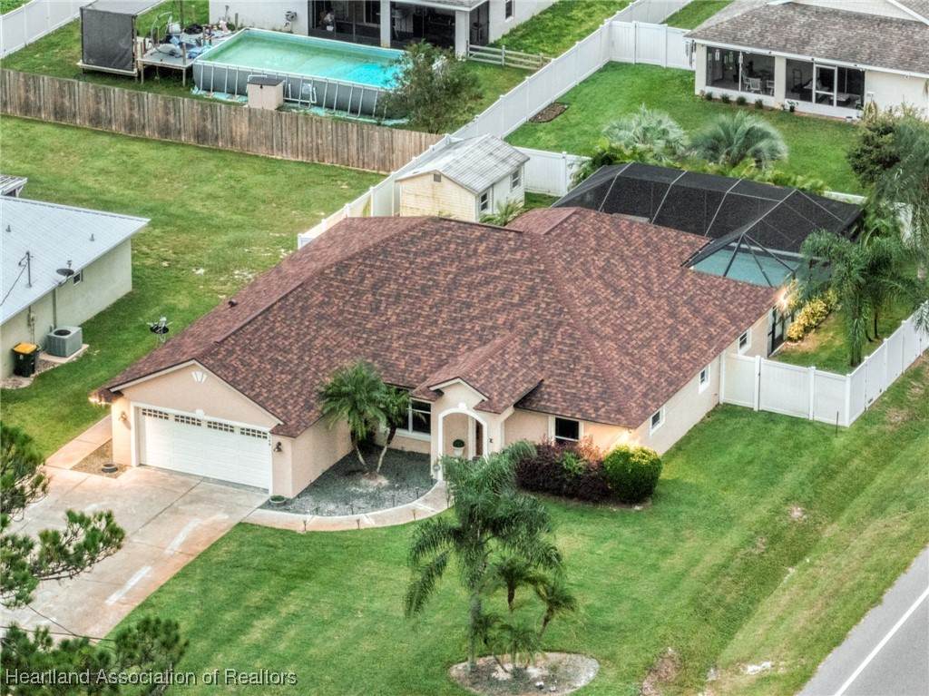 268 Grosbeak Avenue - Photo 1