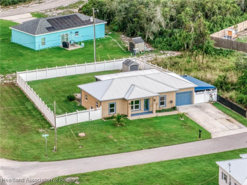 920 Tea Rose Street - Photo 1