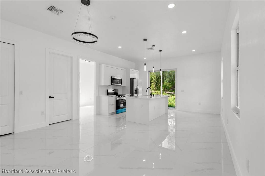 936 Anthony Street - Photo 1