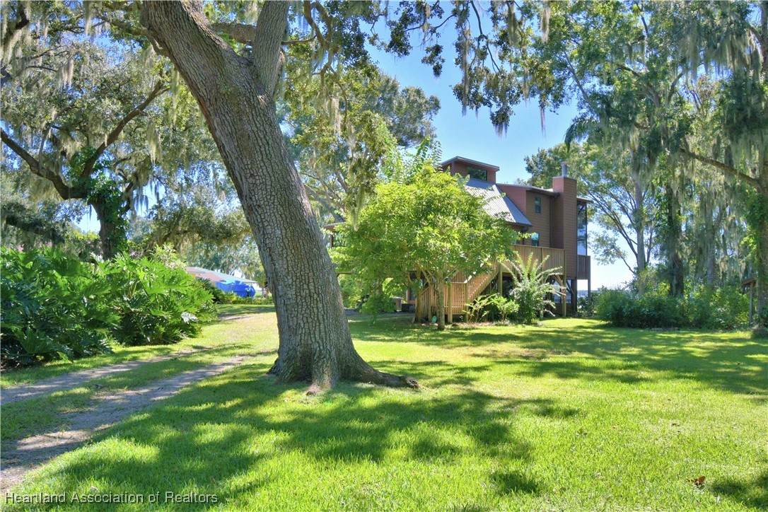 733 Lake Reedy Boulevard - Photo 1