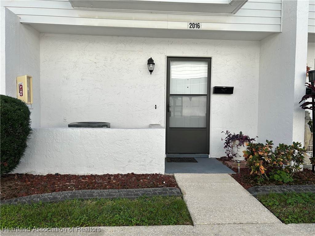 2016 Lakeview Drive - Photo 1