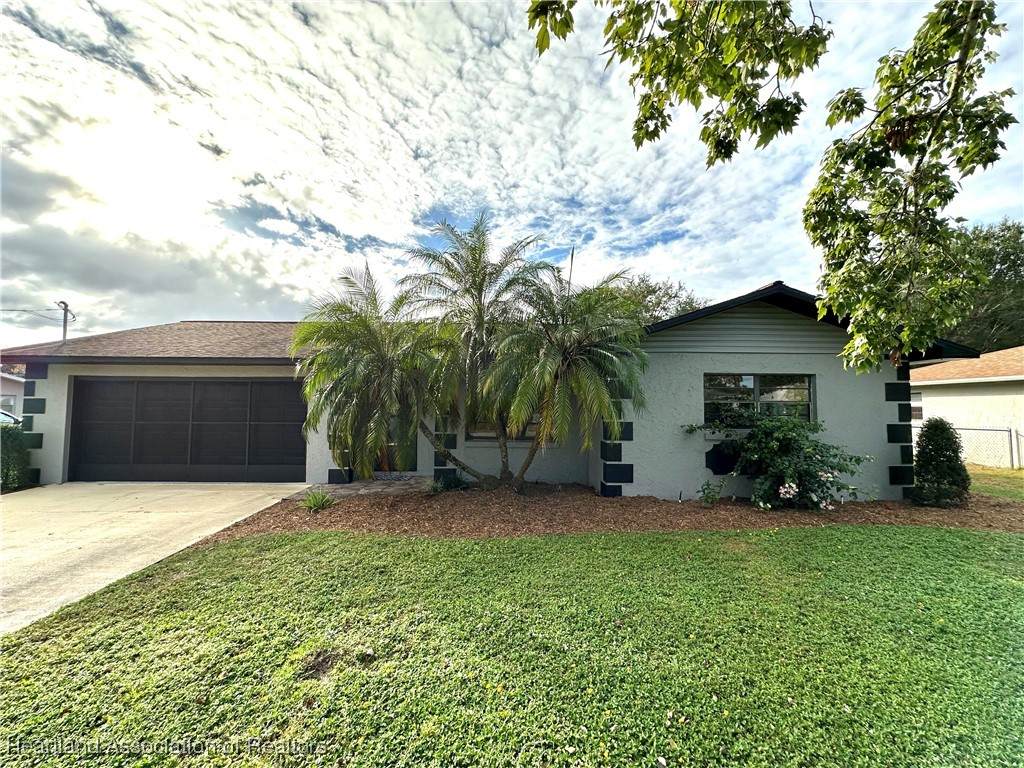 1616 Oak Avenue - Photo 1