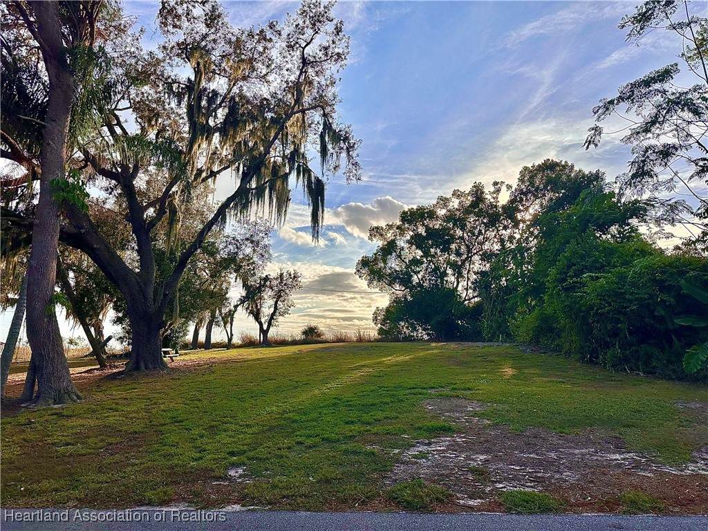 100 Lake Byrd Boulevard - Photo 1
