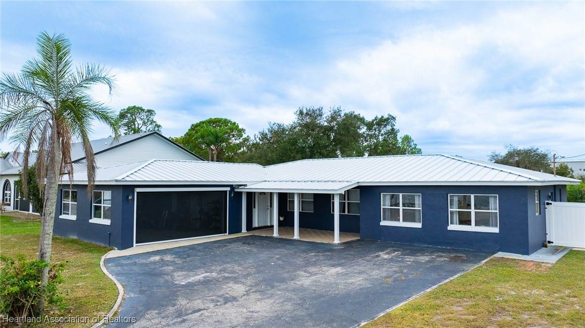 4600 Lakeview Drive - Photo 1