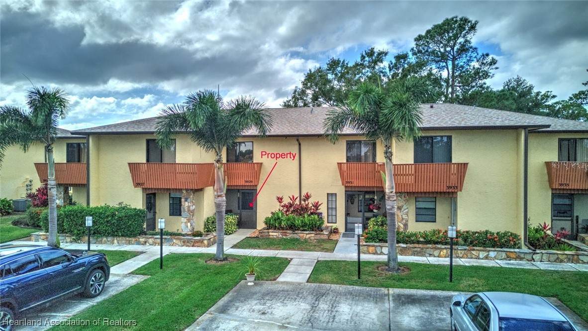 3929 Edgewater Drive - Photo 1