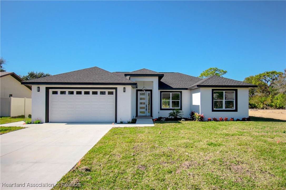 3915 El Rado Avenue - Photo 1