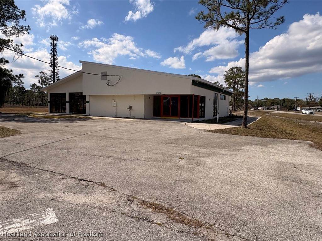 3201 Golfview Road - Photo 1