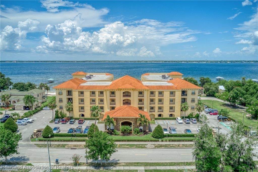 2351 Lakeview Drive - Photo 1