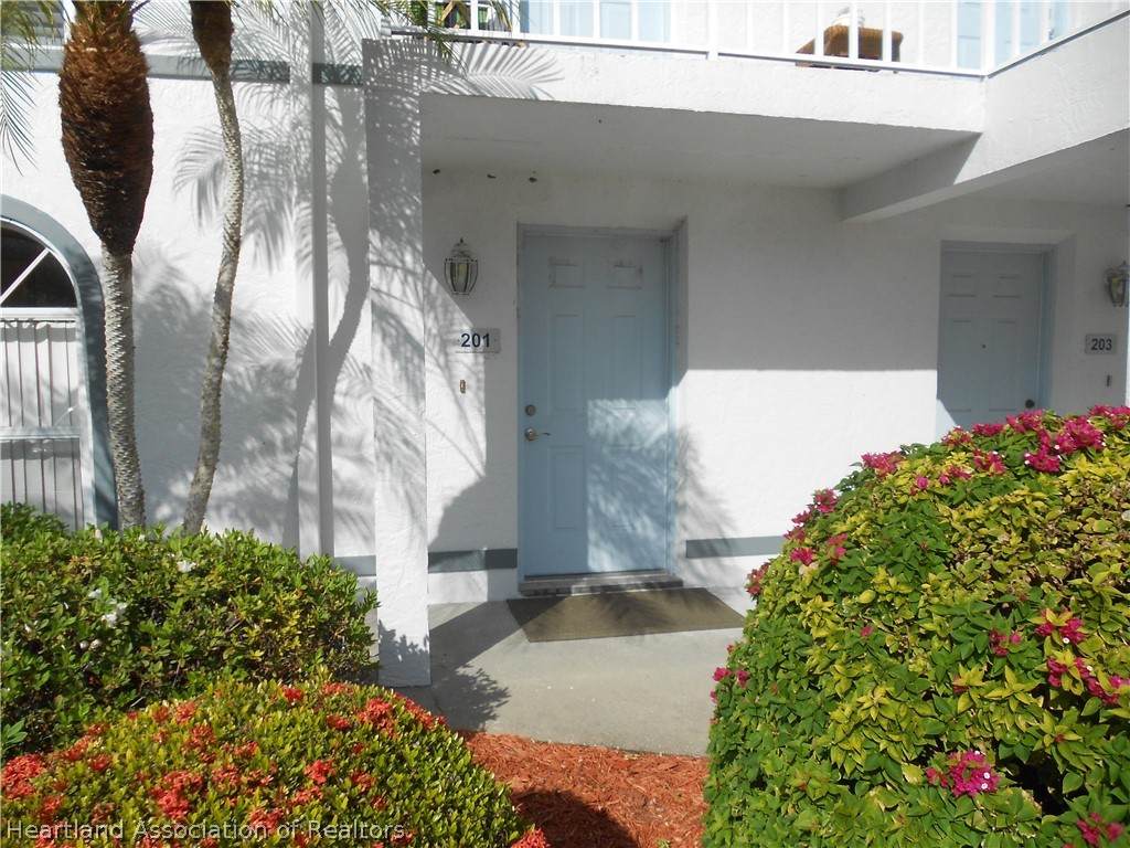 201 Stephen Drive - Photo 1