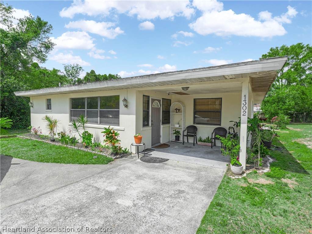 1302 Hotiyee Avenue - Photo 1