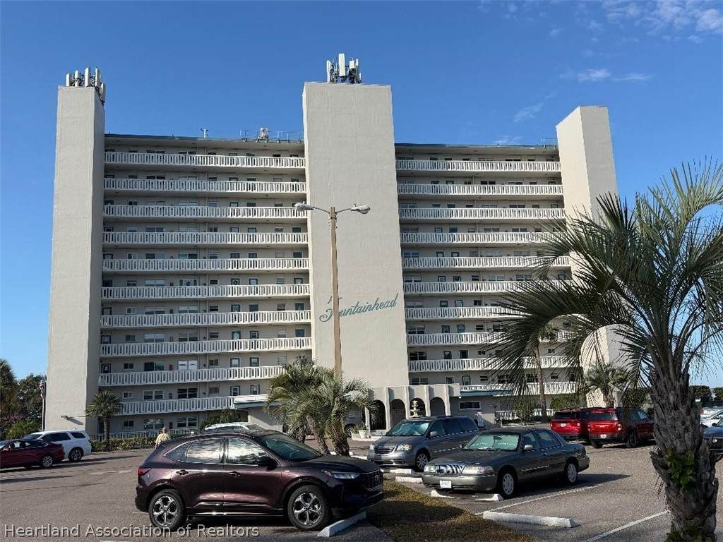 2131 Lakeview Drive - Photo 1