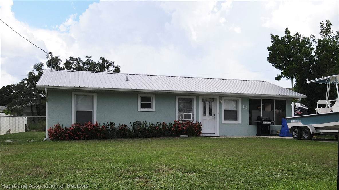 1101 Lagrande Boulevard - Photo 1