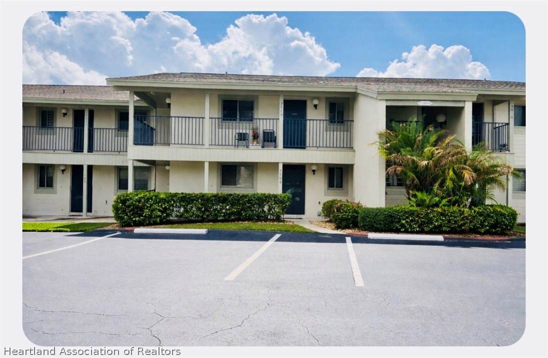 3513 Edgewater Drive - Photo 1