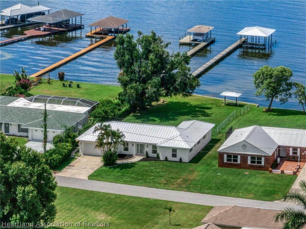 107 Lakefront Lane - Photo 1