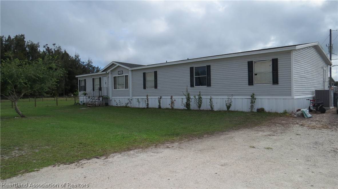 1346 Cardinal Road - Photo 1