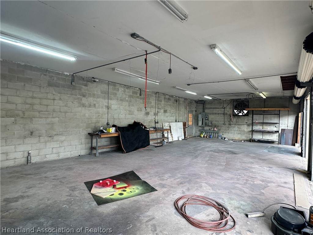 https://bt-photos.global.ssl.fastly.net/sebring/orig_boomver_1_324607-2.jpg