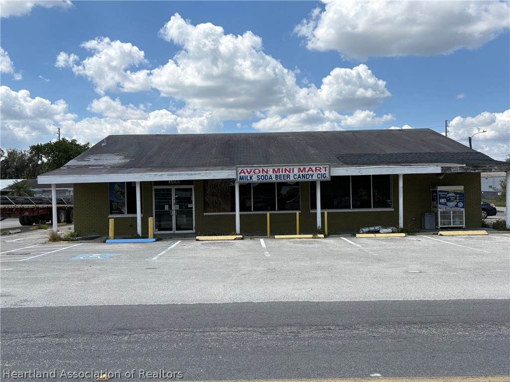 1499 Lake Avenue - Photo 1