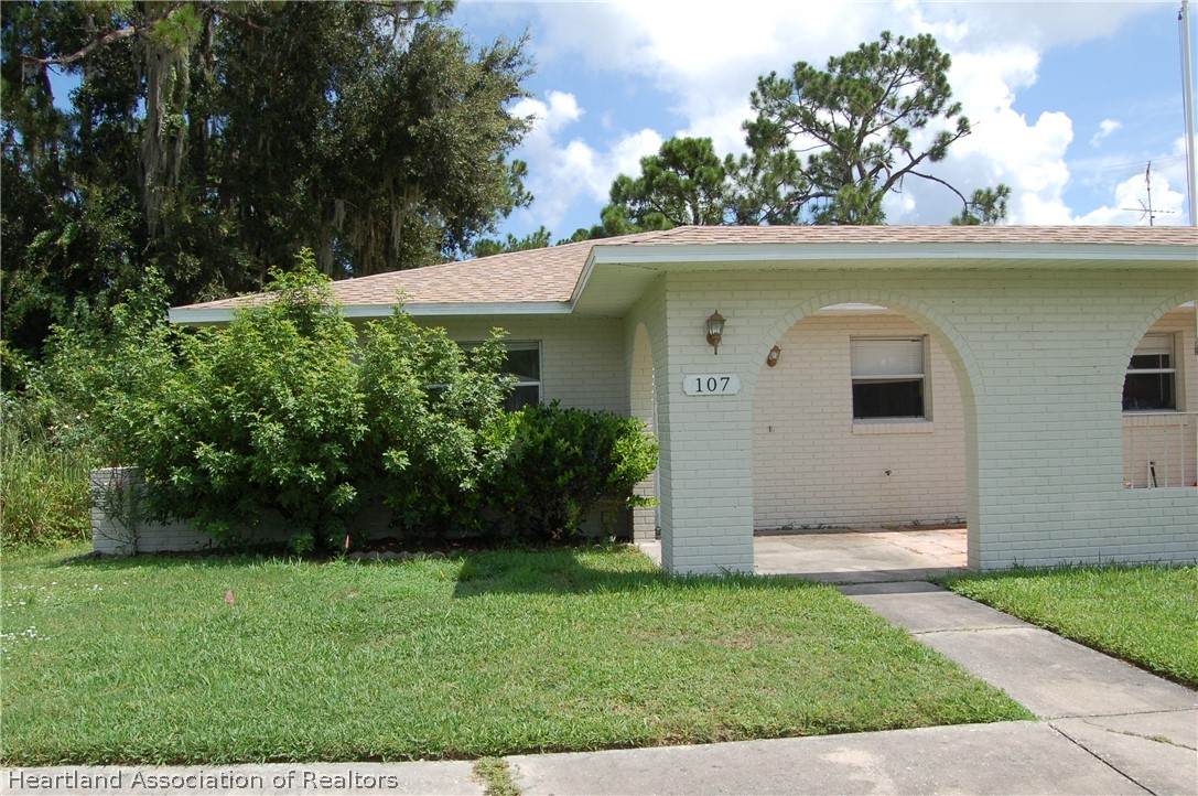 107 Lavender Avenue - Photo 1