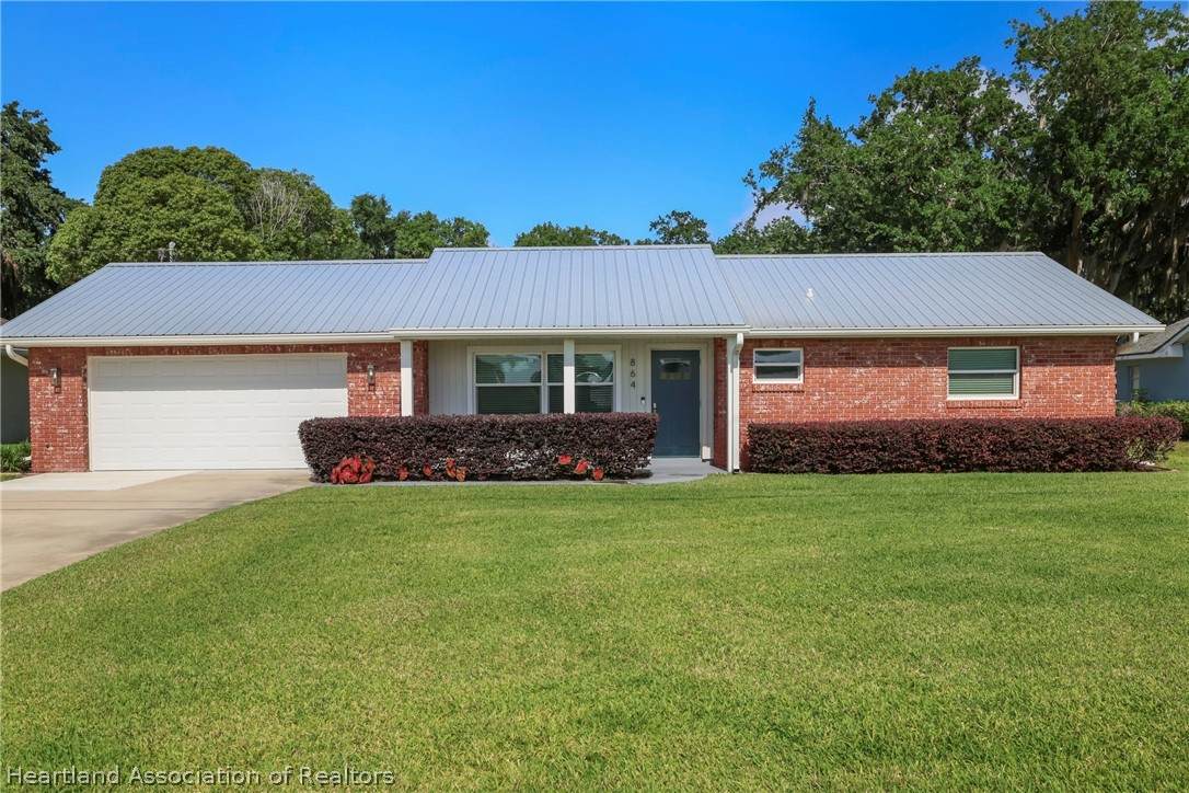 864 Peachtree Drive - Photo 1