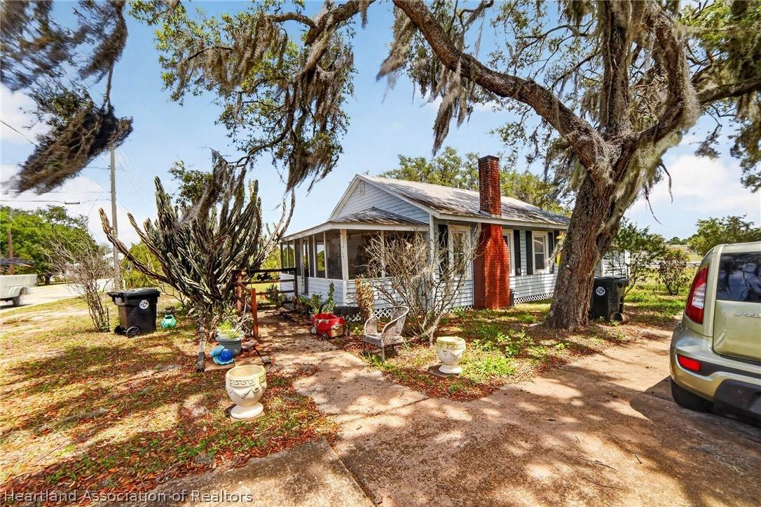 560 Palm Avenue - Photo 1