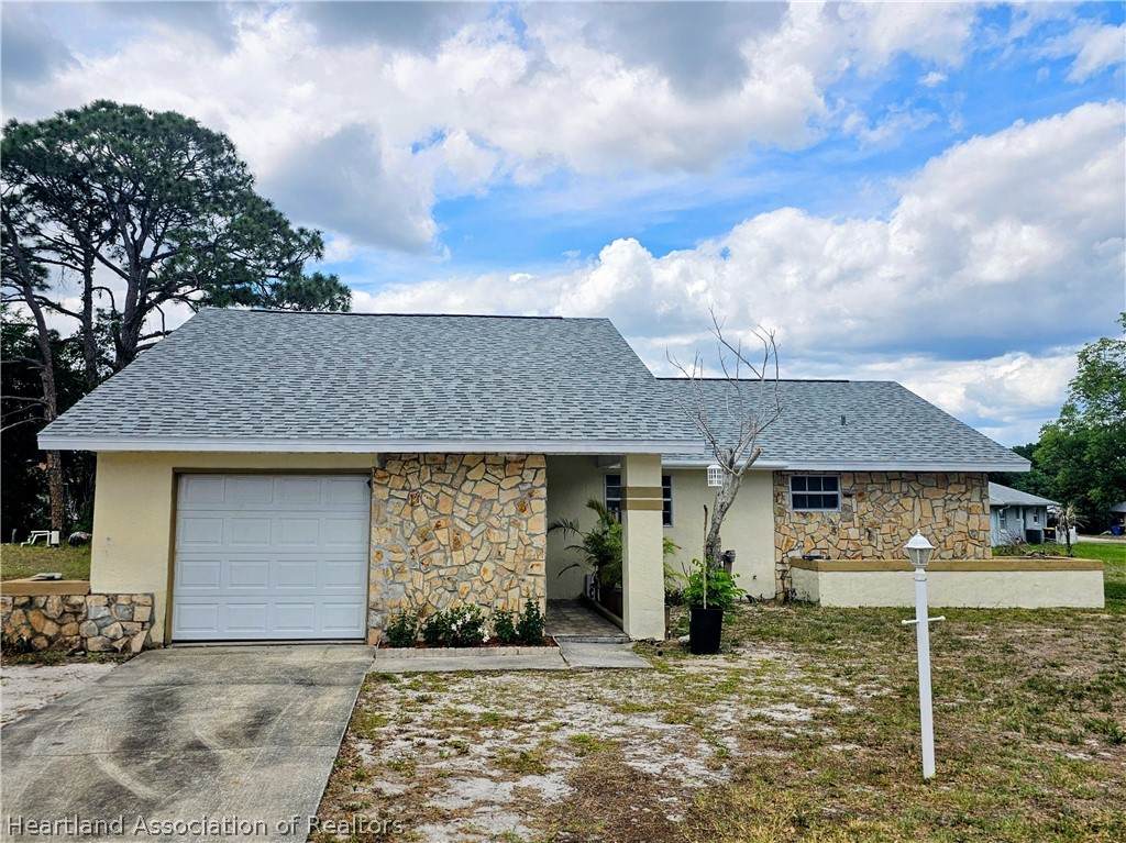 4008 Bianca Street - Photo 1