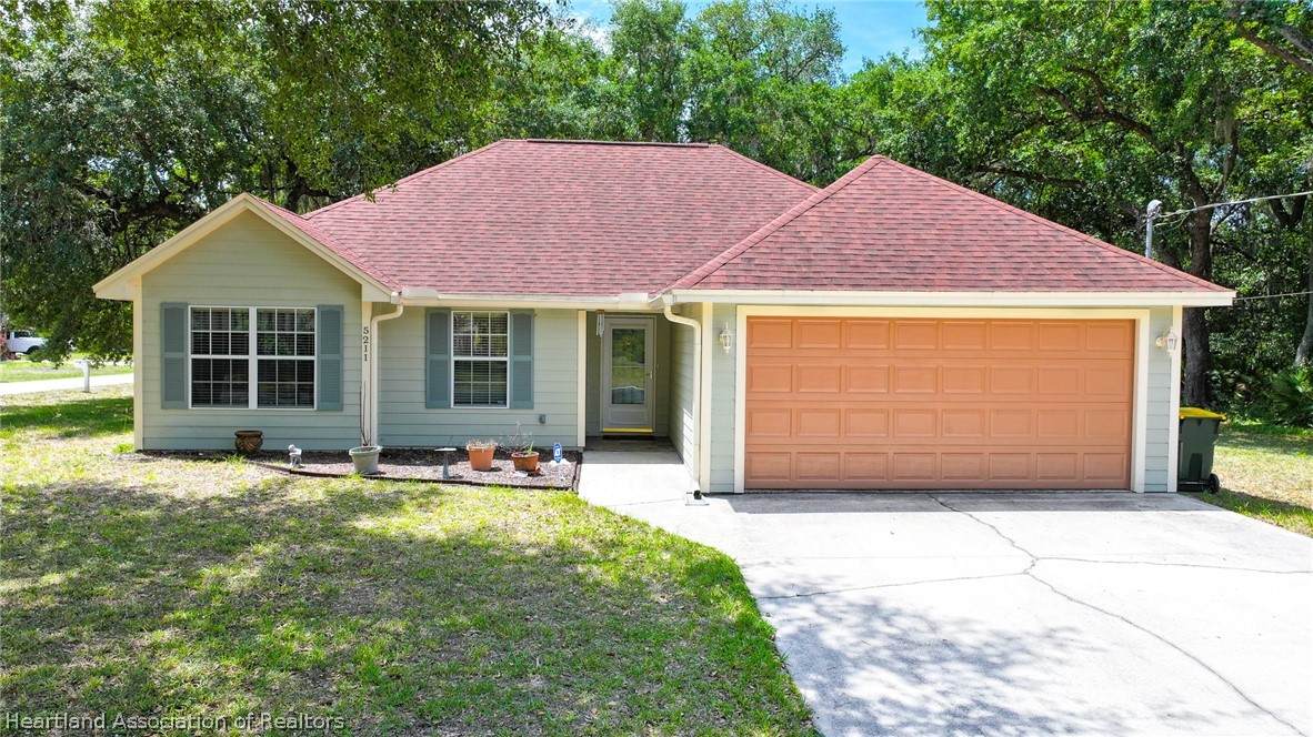 5211 Felicity Avenue - Photo 1