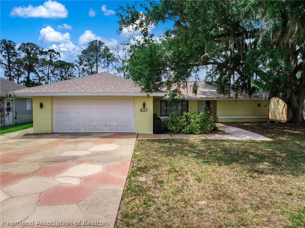 621 Dozier Avenue - Photo 1