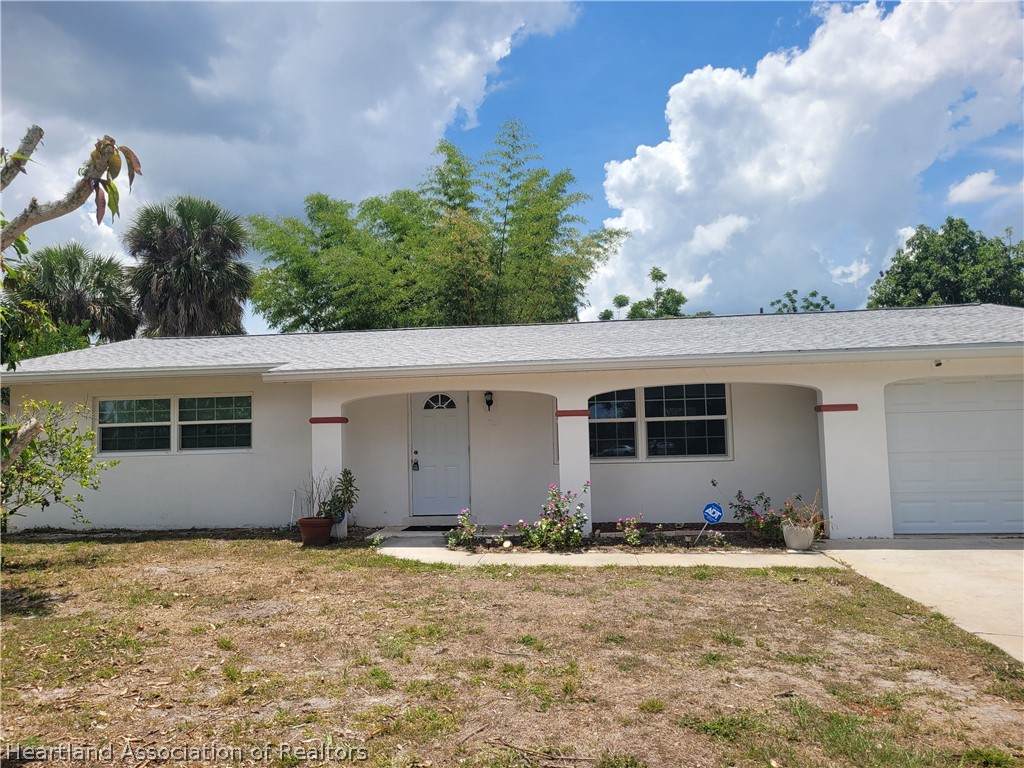 301 Maple Avenue - Photo 1