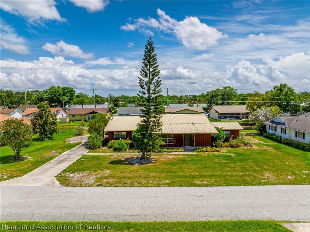 1035 Shamrock Drive - Photo 1