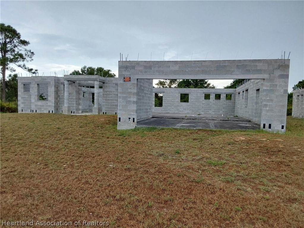 643 Corsica Avenue - Photo 1