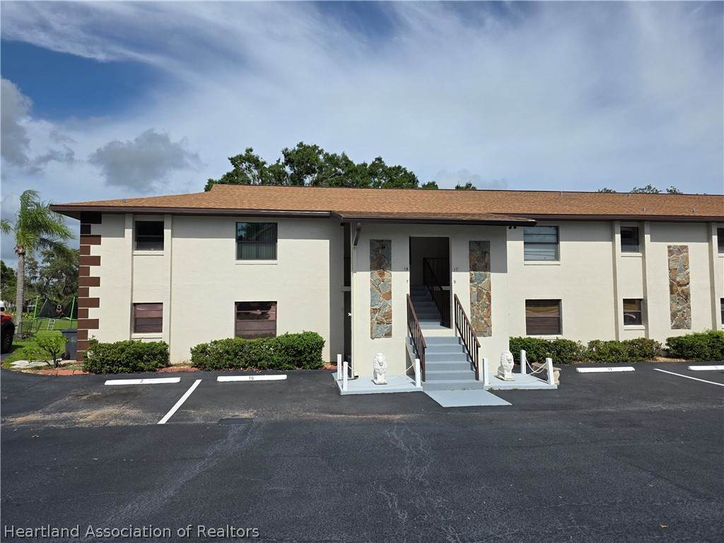 7 A Miracle Avenue - Photo 1