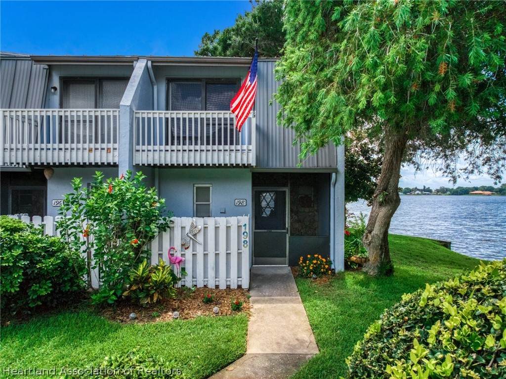 198 Blue Moon Avenue - Photo 1