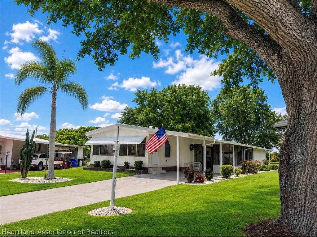 53 Pinecrest Street - Photo 1