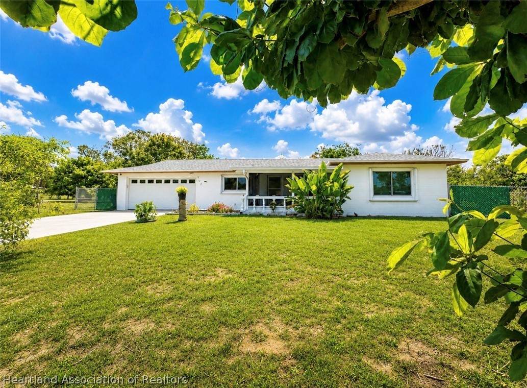728 Fairfield Avenue - Photo 1