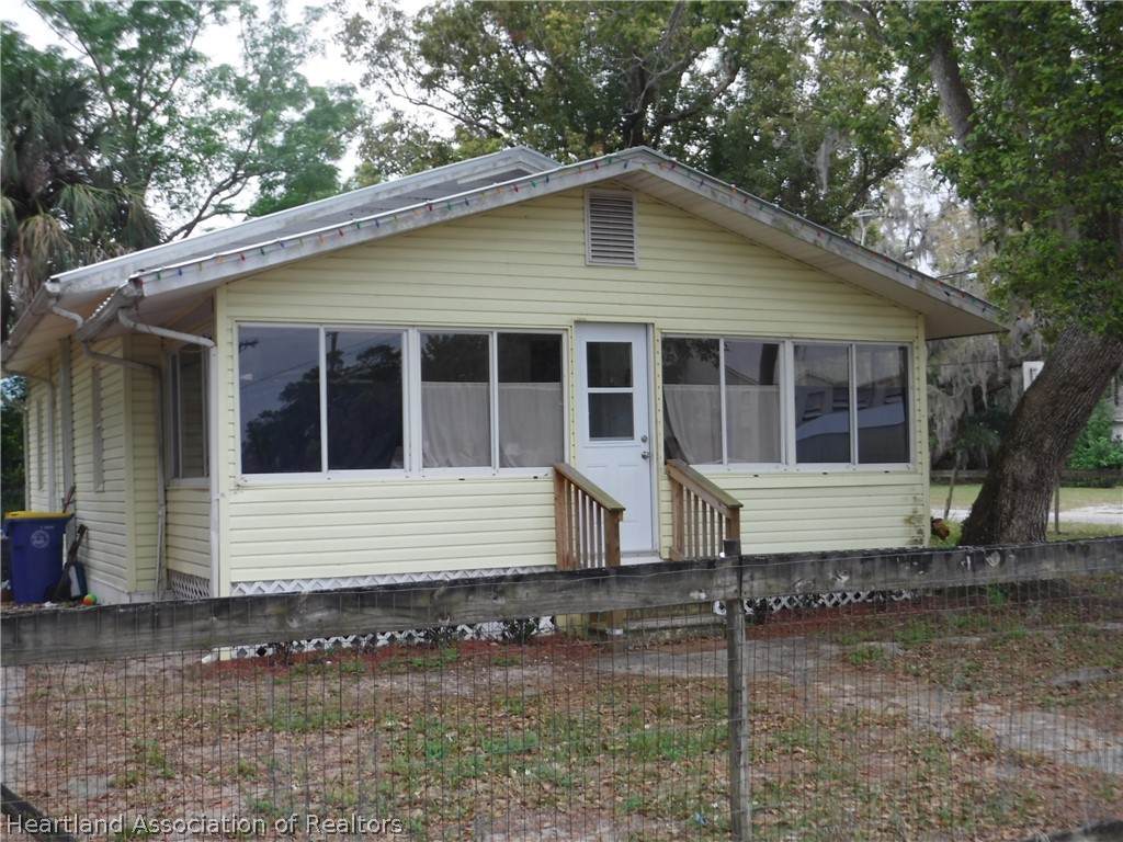 100 Gwen Hill Street - Photo 1