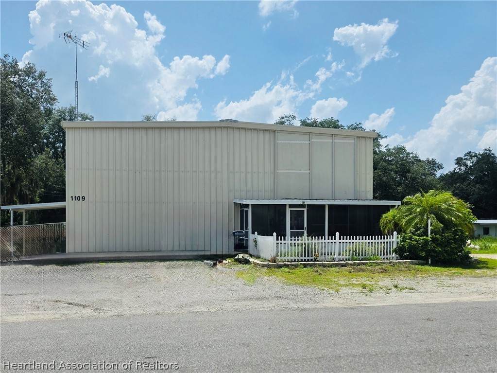 1109 Weigle Avenue - Photo 1