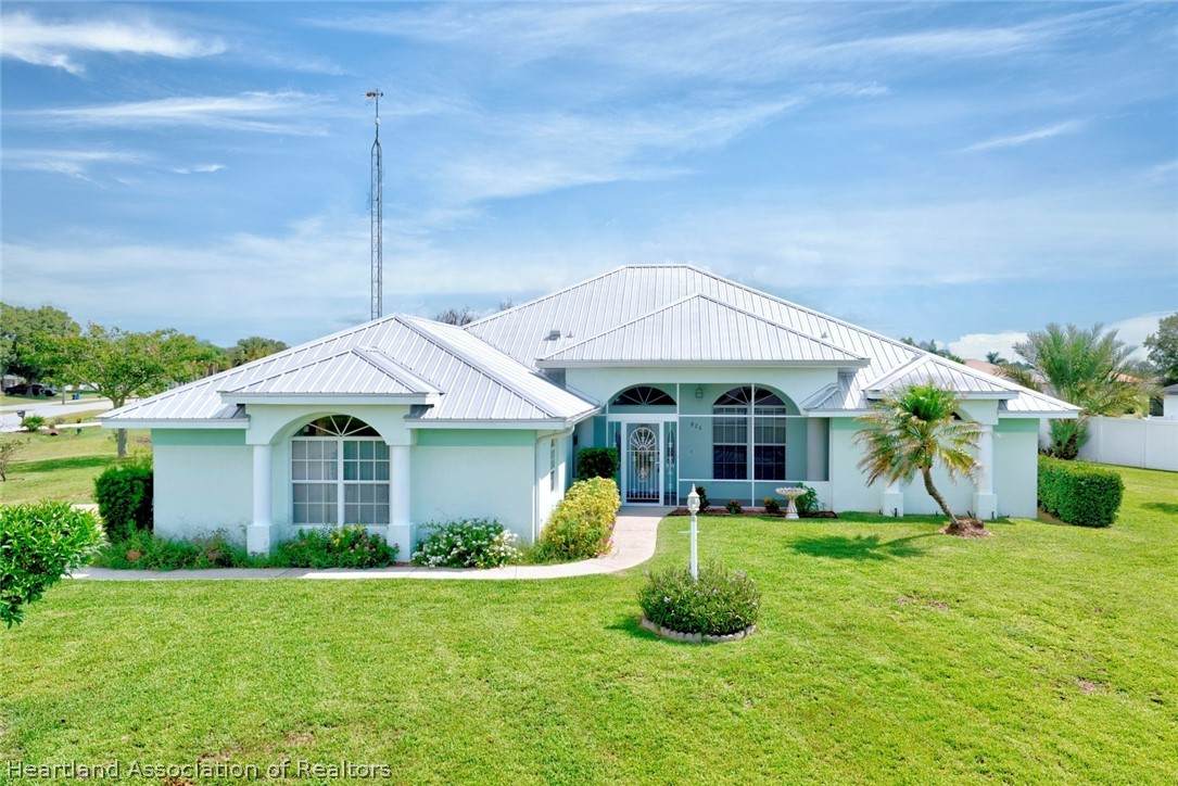 825 Holly Drive - Photo 1