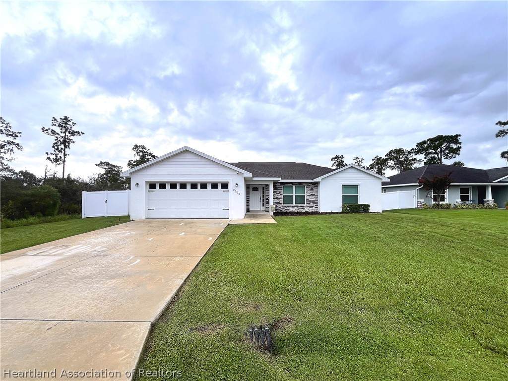 2005 Gardenia Avenue - Photo 1